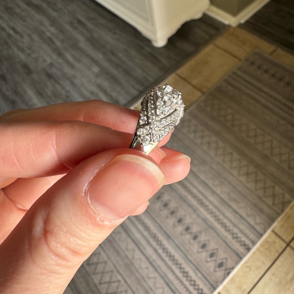 Vintage Sterling Silver Ring - Picture 4 of 11